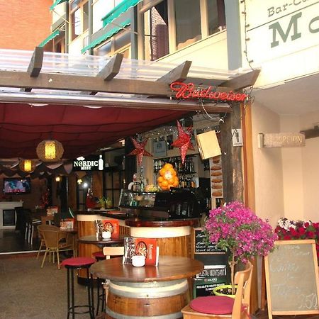 Hostal Montsant Salou Kültér fotó