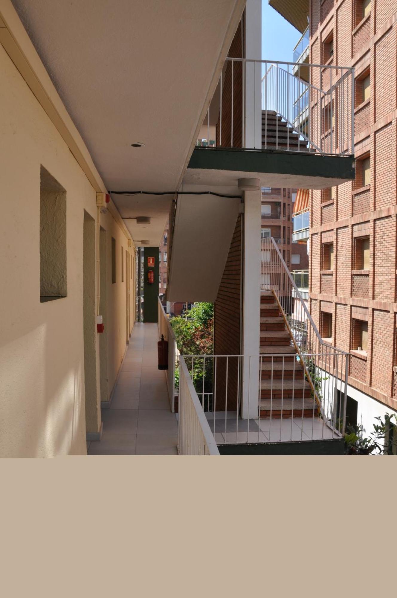 Hostal Montsant Salou Kültér fotó