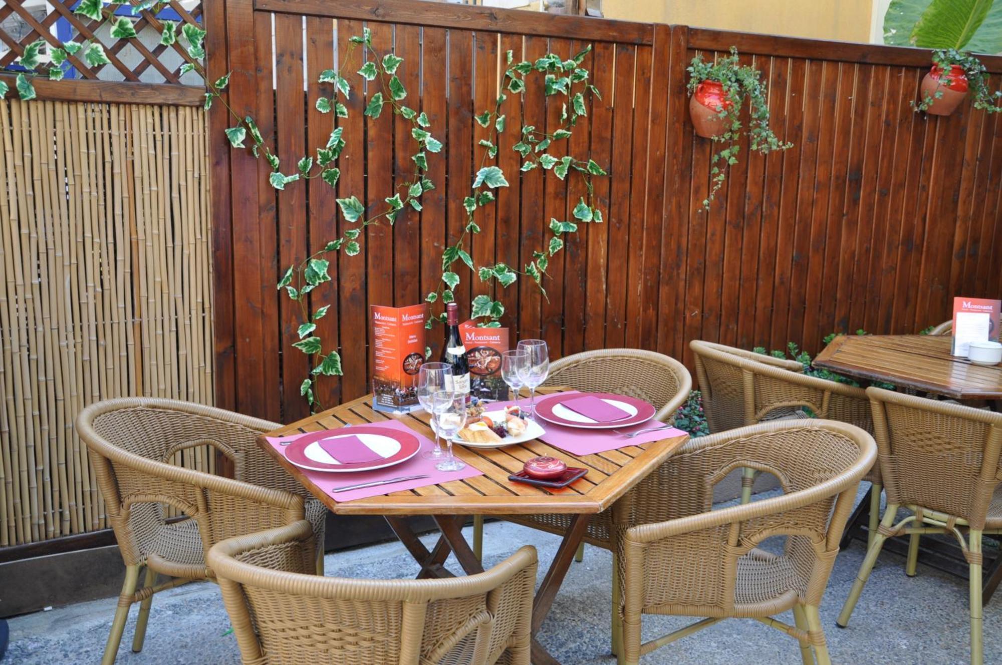 Hostal Montsant Salou Kültér fotó
