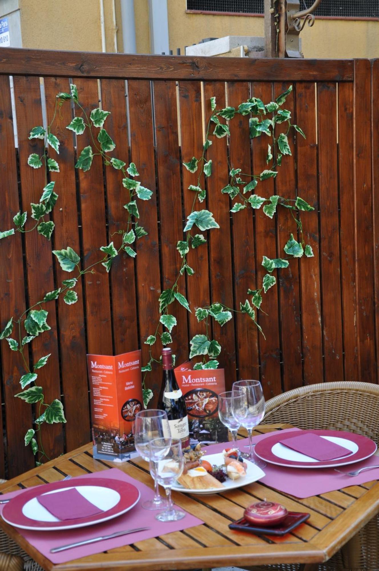 Hostal Montsant Salou Kültér fotó
