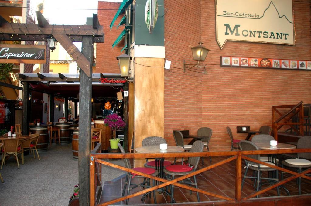 Hostal Montsant Salou Kültér fotó