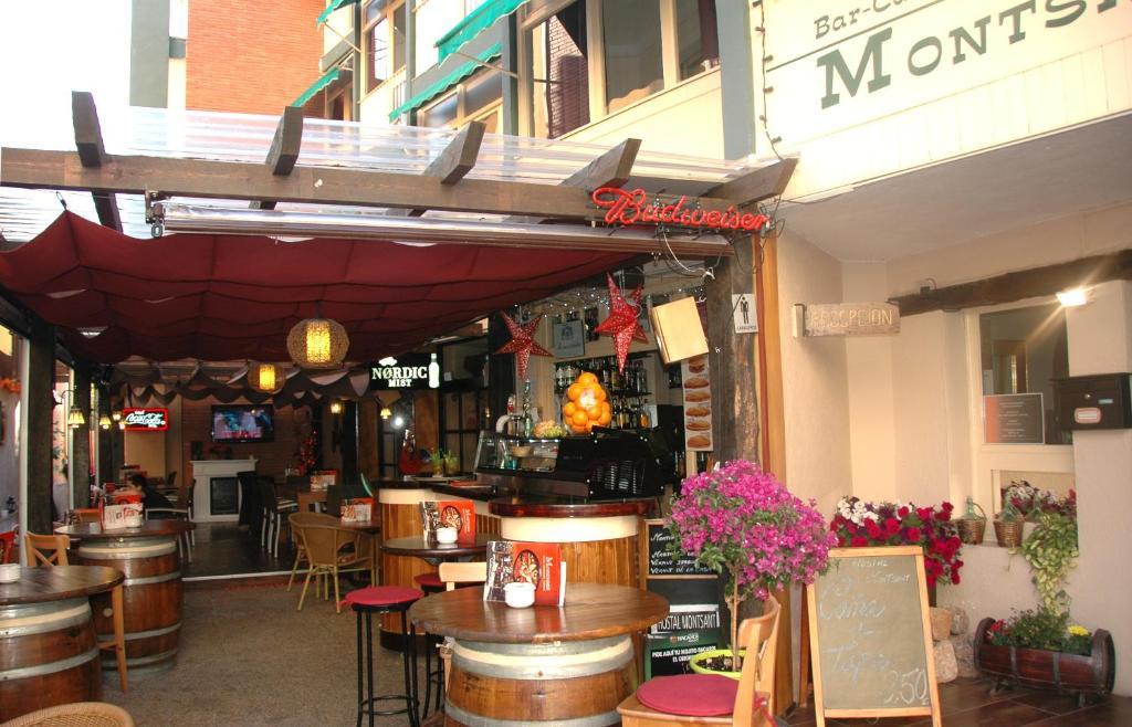 Hostal Montsant Salou Kültér fotó