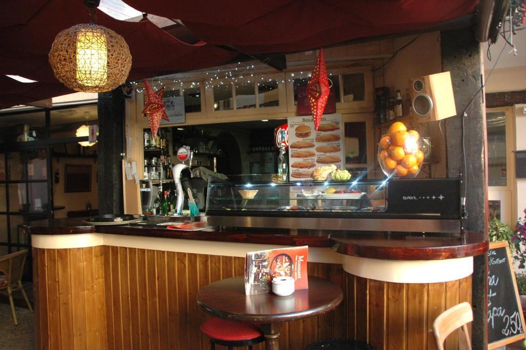Hostal Montsant Salou Kültér fotó
