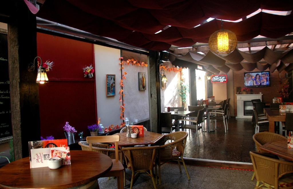 Hostal Montsant Salou Kültér fotó