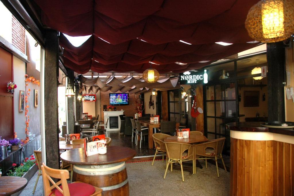 Hostal Montsant Salou Kültér fotó