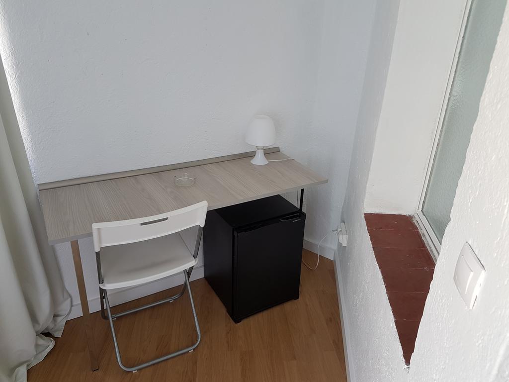 Hostal Montsant Salou Kültér fotó