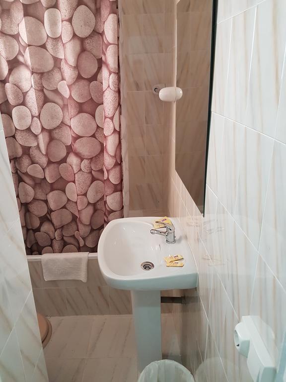 Hostal Montsant Salou Kültér fotó