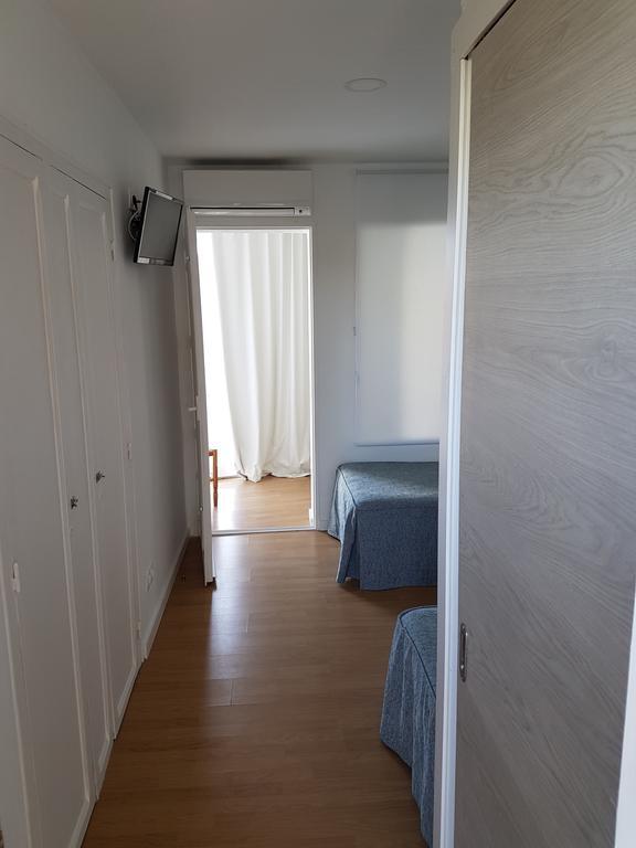 Hostal Montsant Salou Kültér fotó