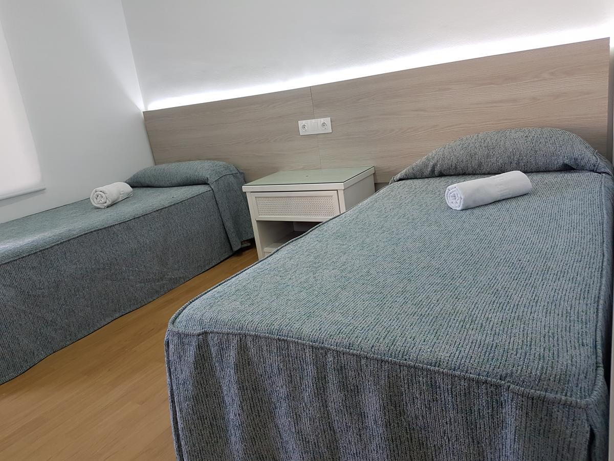 Hostal Montsant Salou Kültér fotó