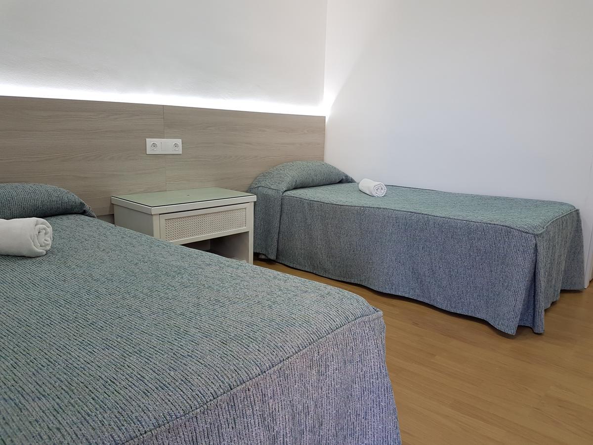 Hostal Montsant Salou Kültér fotó
