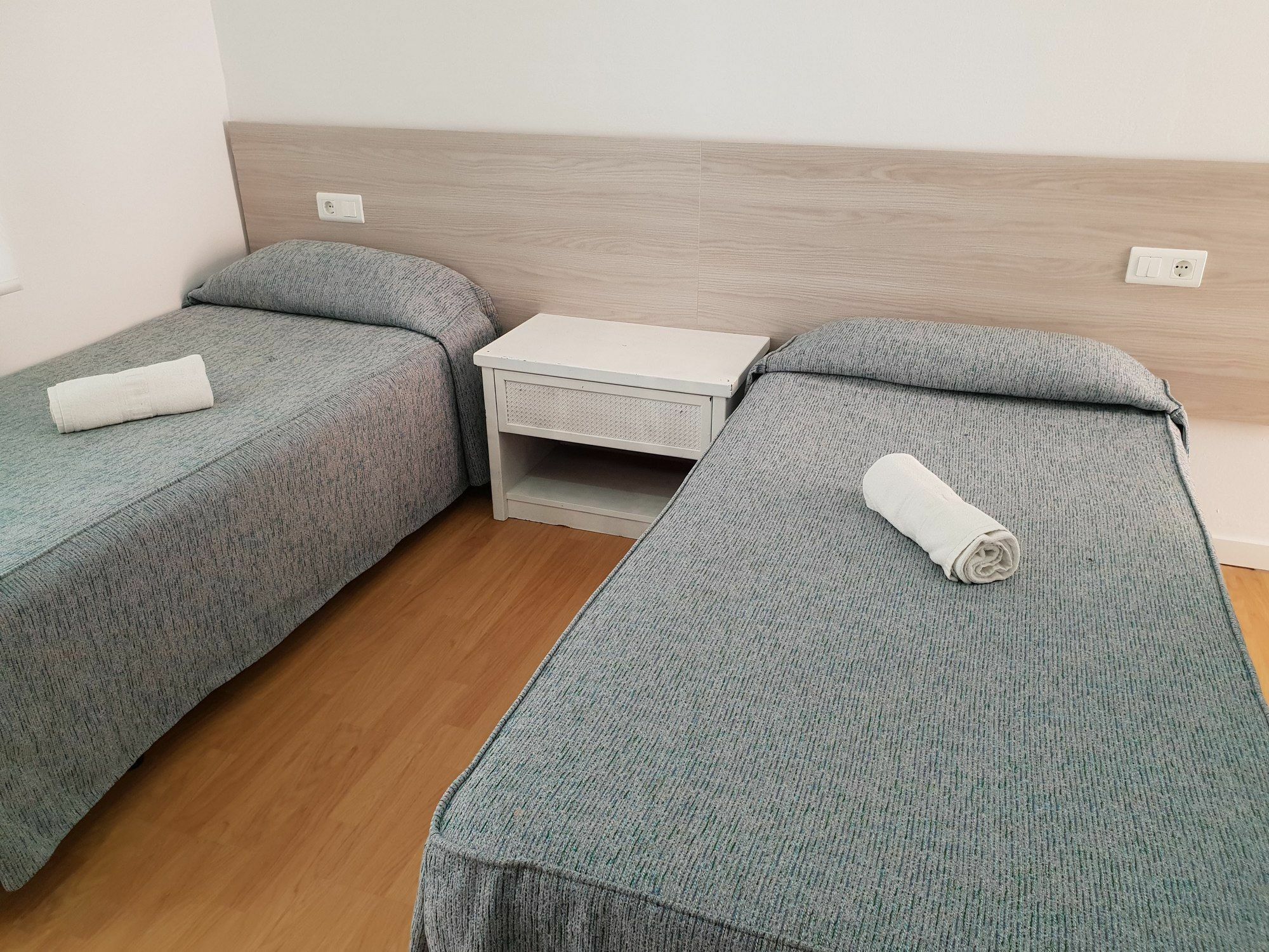 Hostal Montsant Salou Kültér fotó