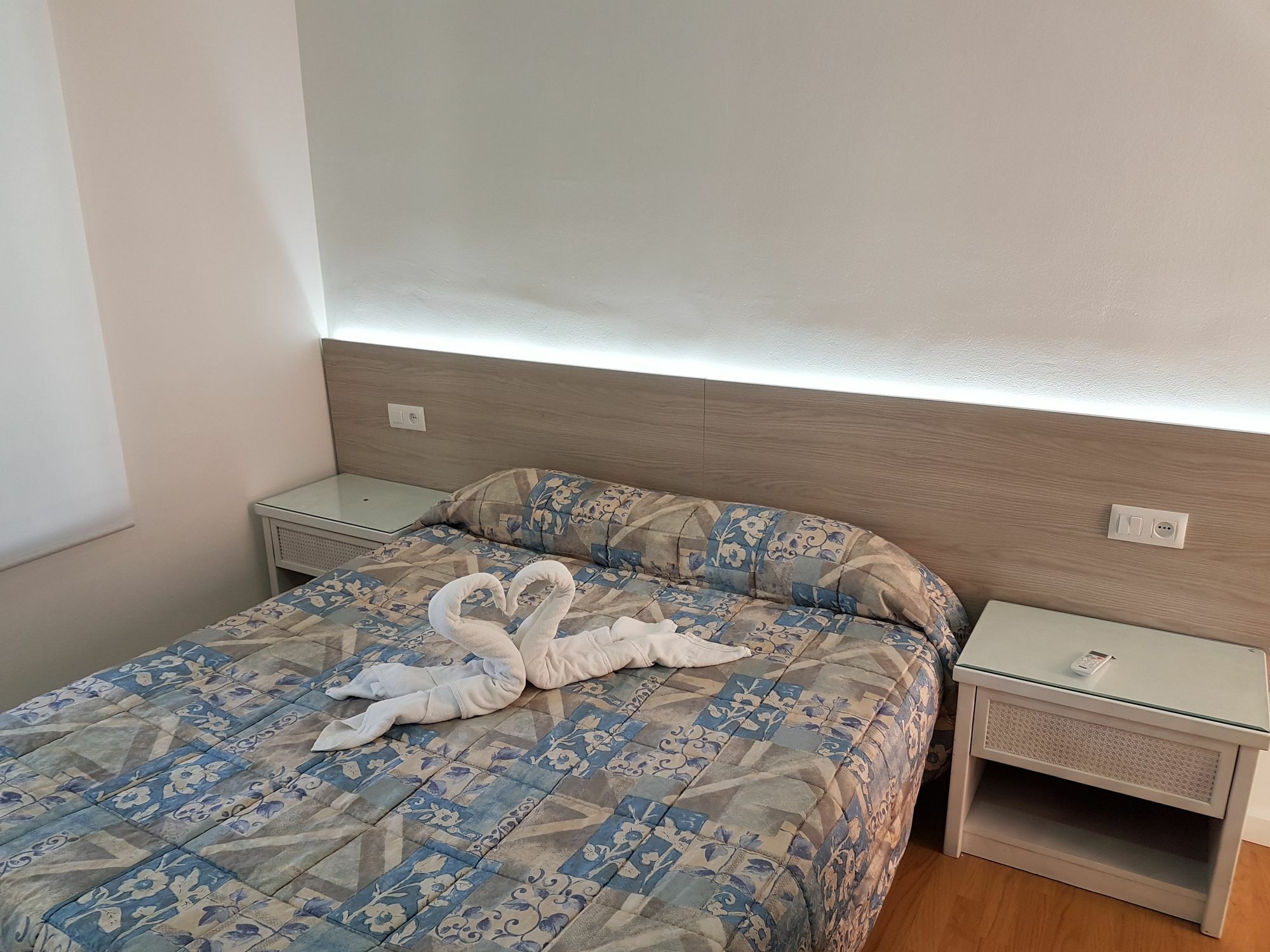 Hostal Montsant Salou Kültér fotó